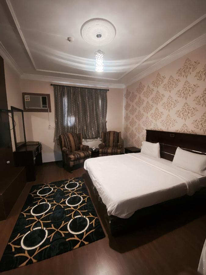 达曼Inwan Residential Units公寓式酒店 外观 照片