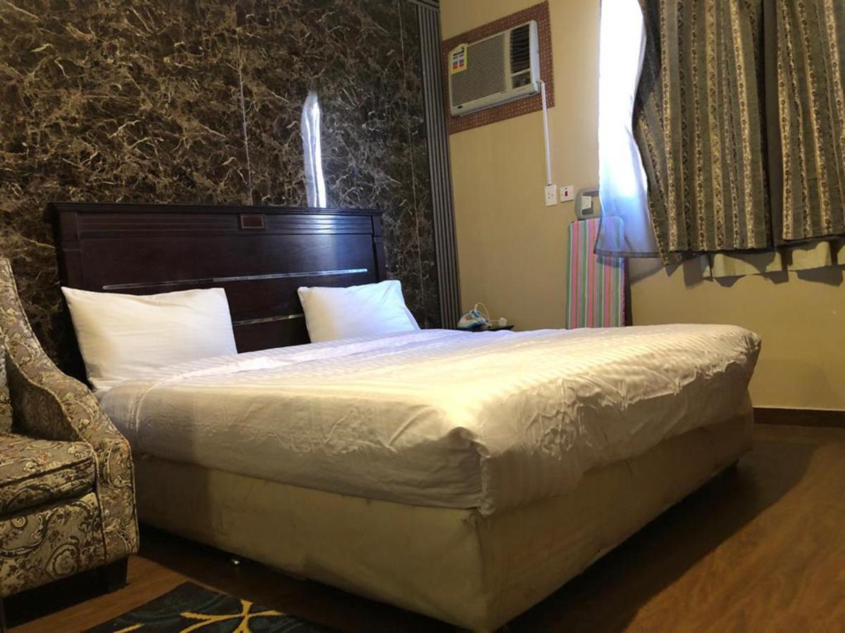达曼Inwan Residential Units公寓式酒店 外观 照片